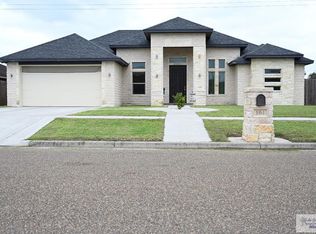 104 Valley Oak Cir, Los Fresnos, TX 78566
