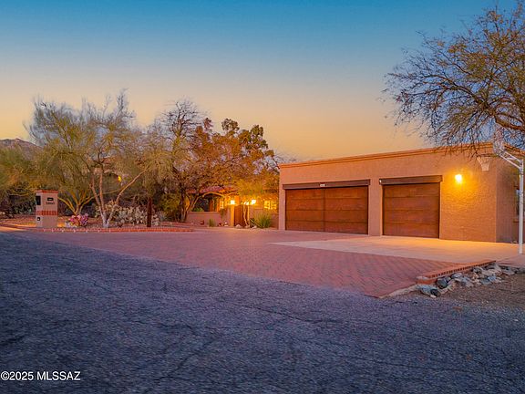 5th image of 5860 N Camino De La Sombra