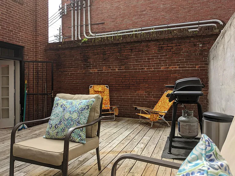 211 E Chase St #1 — Photo 14