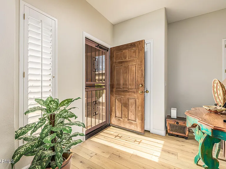6618 W Honeysuckle Dr — Photo 2