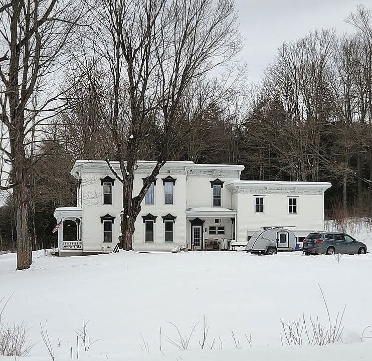 1st image of 35 Stowe Ln