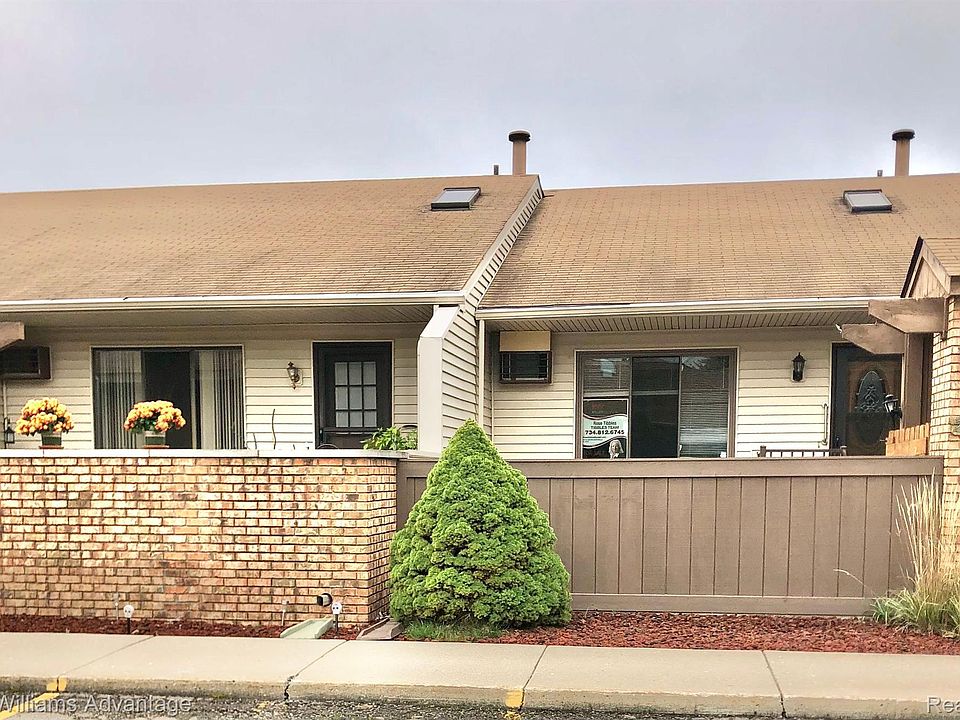 1st image of 25123 Heritage Ct #5