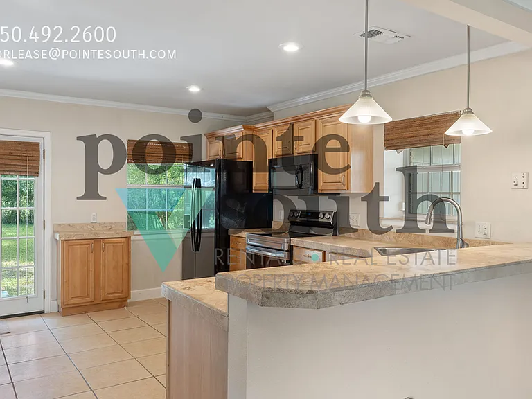 1220 Dexter Ave — Photo 10