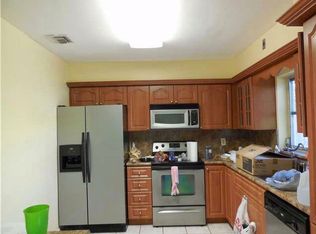 628 SW 4th Ct, Hallandale Beach, FL 33009