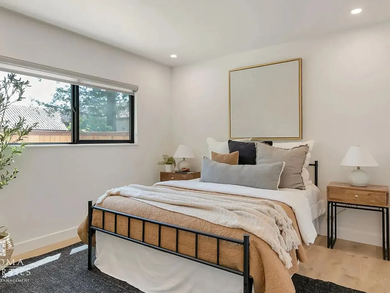 Modern Downstairs 2-Bedroom Unit Minutes from Sonoma Plaza — Photo 4