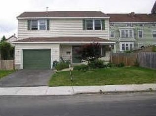 54 Ford St, Fall River, MA 02720