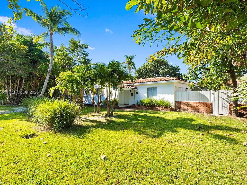 1st image of 738 Fernwood Rd