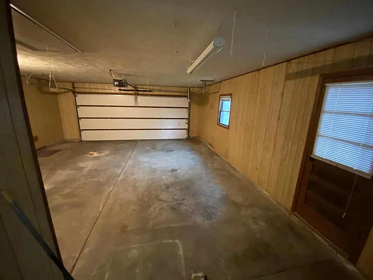 1329 E Snider St — Photo 27