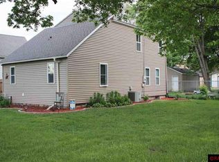 517 W 3rd St, Mankato, MN 56001