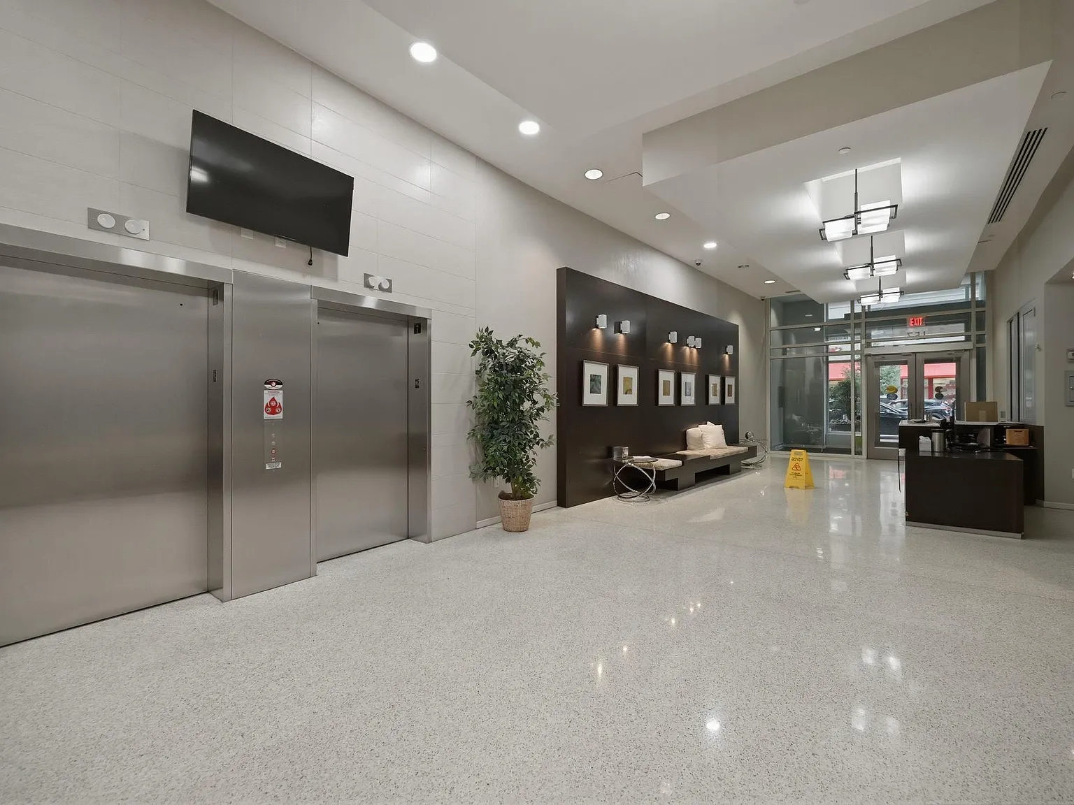 1 bed, 1.0 bath, 704 sqft, $2,500 — Photo 4