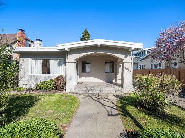 1228 Capuchino Avenue, Burlingame, CA 94010
