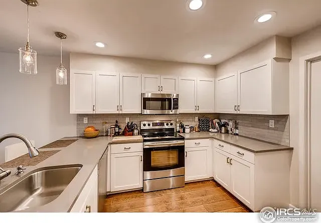 Spacious, updated kitchen