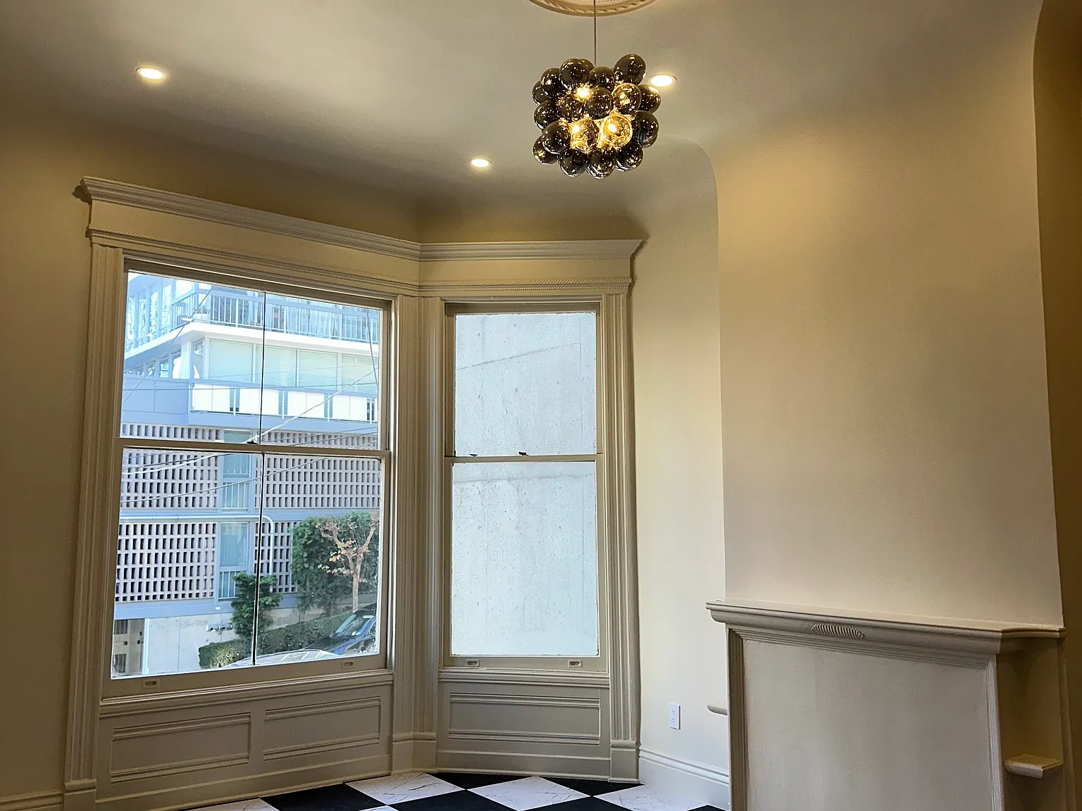 1 bed, 600 sqft, $4,295 — Photo 3