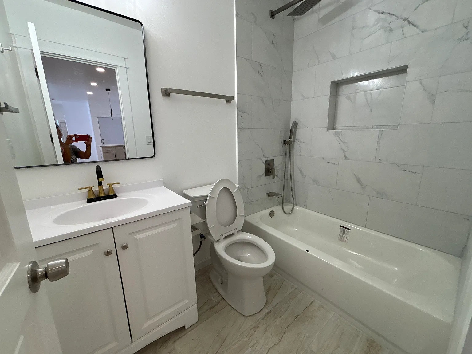3 bed, $1,900 — Photo 4