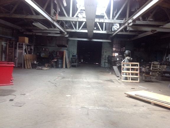 5th image of 3118 N Clybourn Ave