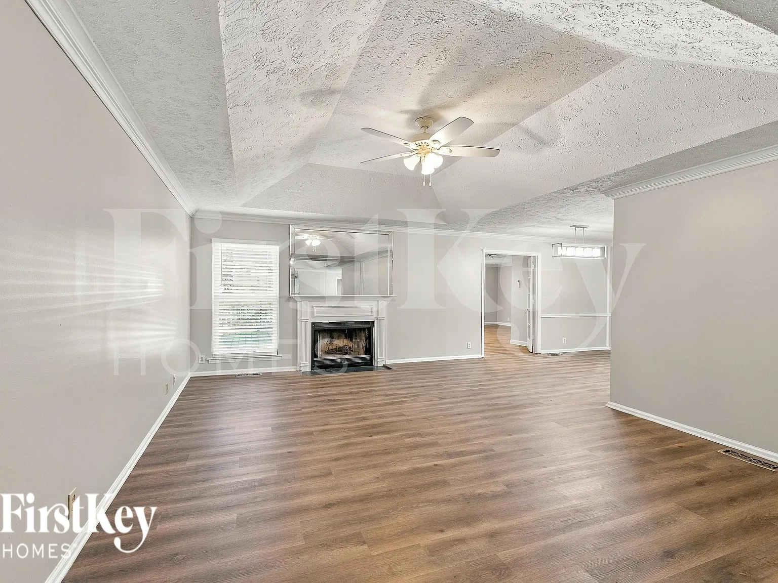 3 bed, 2.5 bath, 2210 sqft, $2,265 — Photo 2