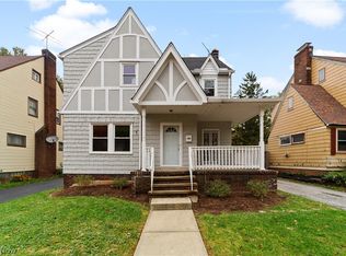 1047 Hillstone Rd, Cleveland Heights, OH 44121