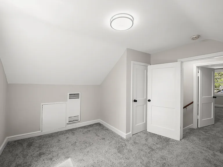 7520 Burgess Ln — Photo 21