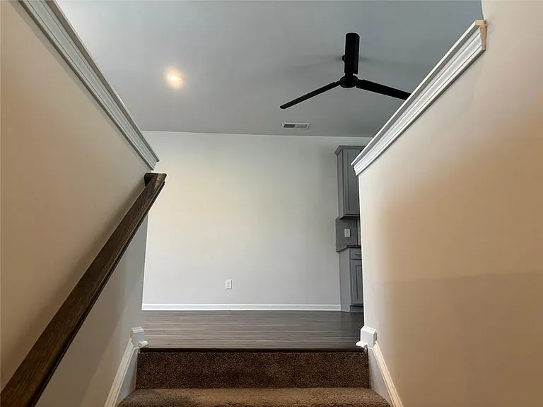 3667 Hidden Valley Cir — Photo 3