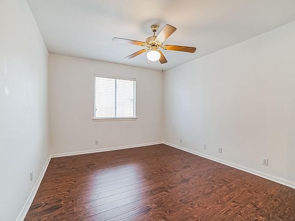 5th image of 104 Dogwood Dr