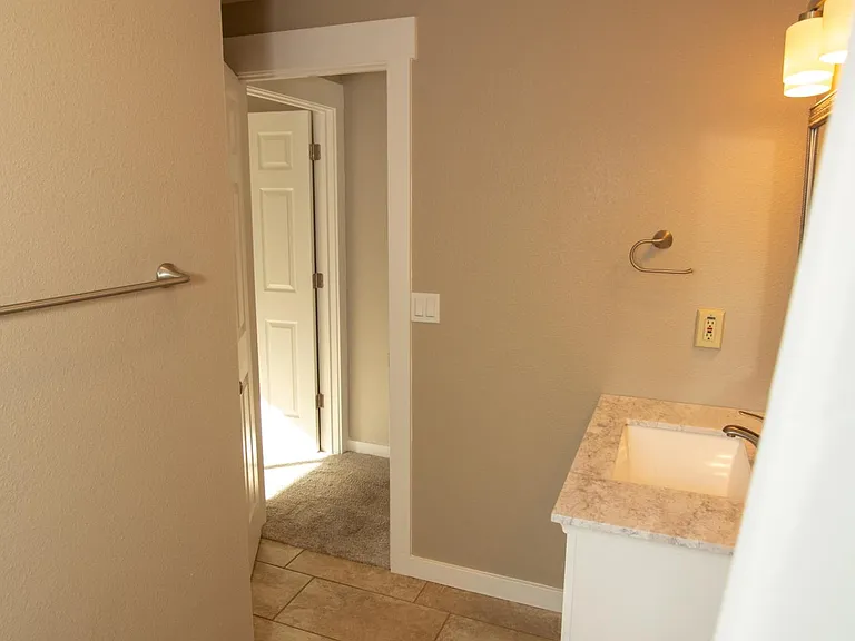 Downstairs full bath.