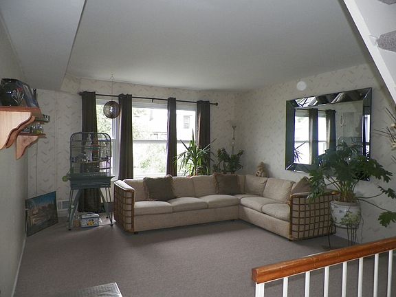 5th image of 880 Jewett Ave