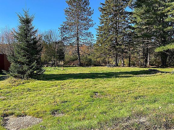 3rd image of 180 Horseback Rd