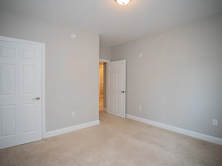 31 Gables East Way #202 — Photo 2