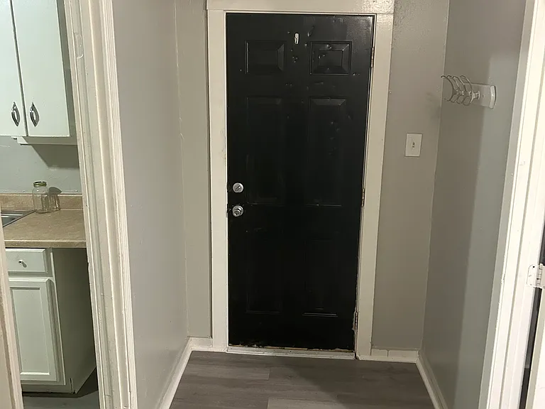 2314 Marais St — Photo 2
