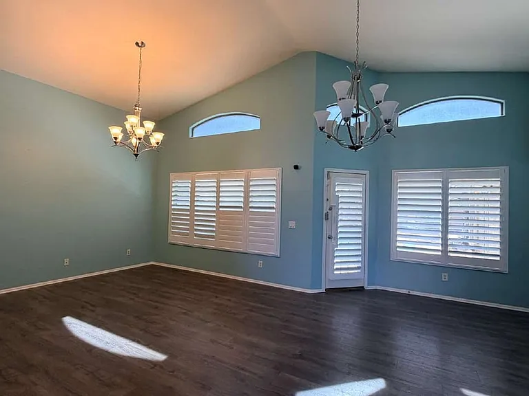 21756 N Reis Dr — Photo 10