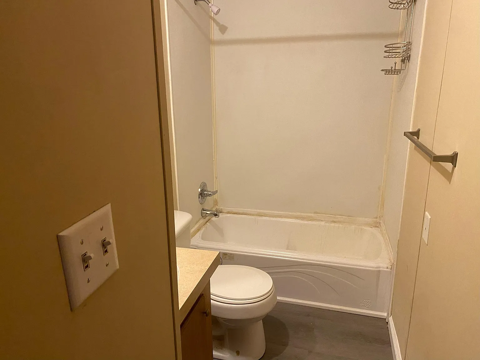 3 bed, 1280 sqft, $900 — Photo 4