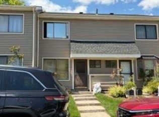 20 Arrowood Ct #526, Staten Island, NY 10309