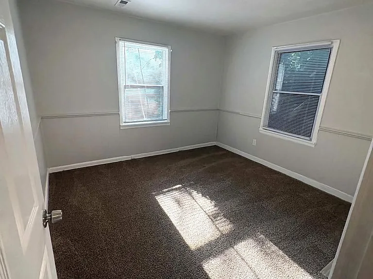 1615 N Holyoke St — Photo 6
