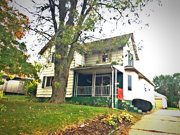 3rd image of 329 N Park St