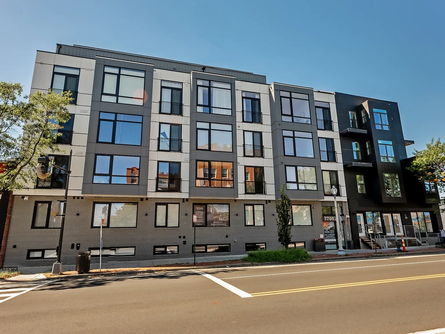 2 bed, 811 sqft, $2,750 — Photo 2