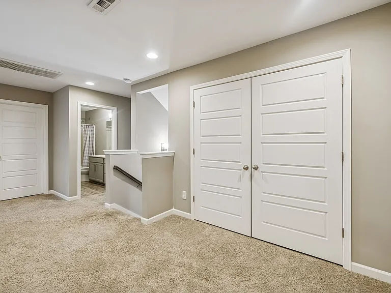 3219 Clemons Cir — Photo 23