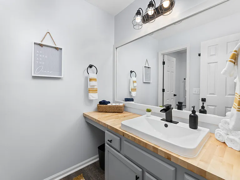 517 White River Dr #22-D — Photo 32