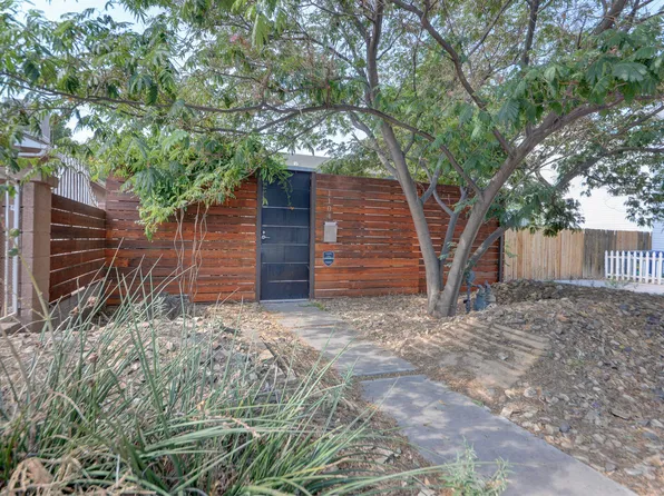 1104 Iron Ave SW, Albuquerque, NM 87102