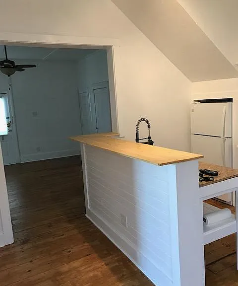 224 N Park St — Photo 6