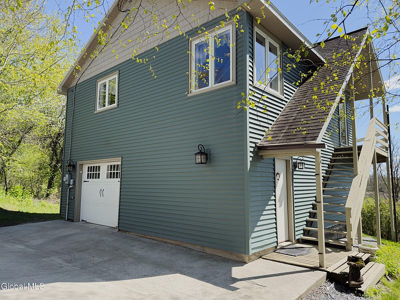 2nd image of 34 Clay Hill Road