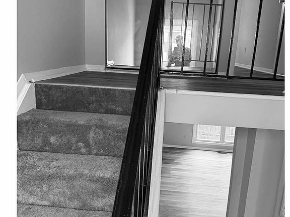 2nd image of 1904 Eloise Ln #A