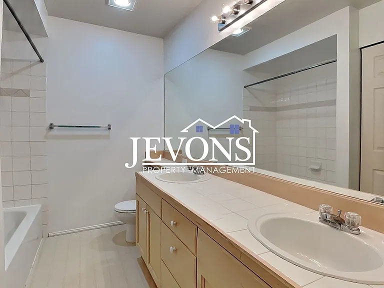 25235 SE Klahanie Blvd #P102 — Photo 11