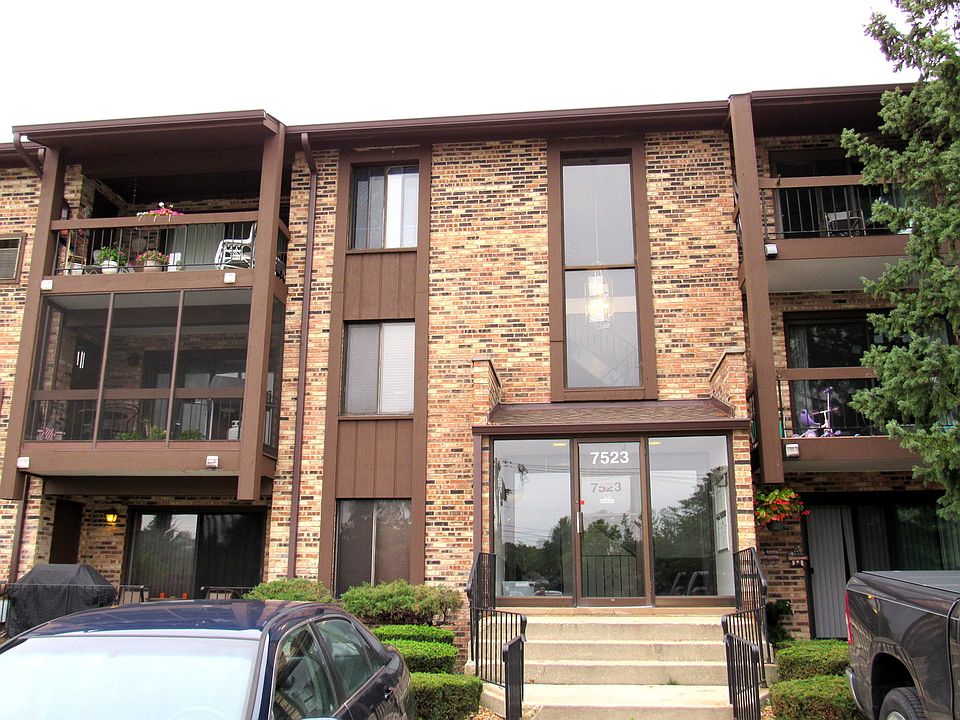 1st image of 7523 175th St APT 722