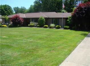 7218 Braewood Dr, Independence, OH 44131