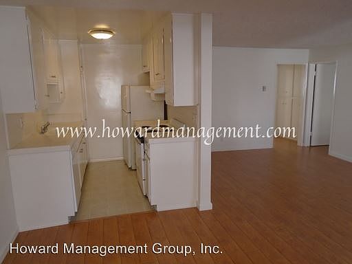 4th image of 1037 5th St APT 5