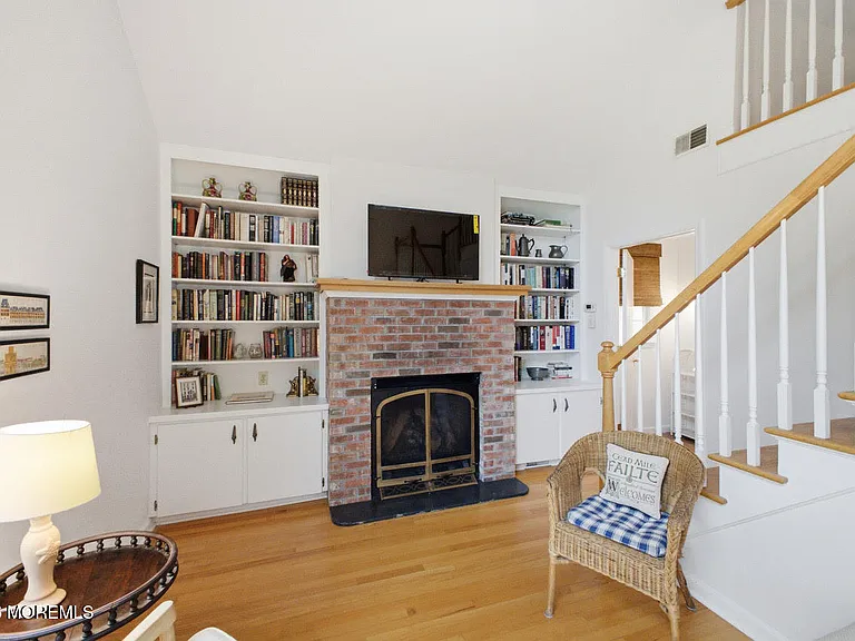 145 Osborne Ave — Photo 10