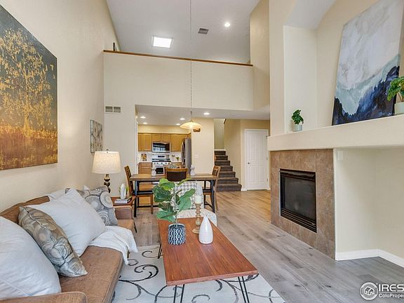3rd image of 805 Summer Hawk Dr #BB164