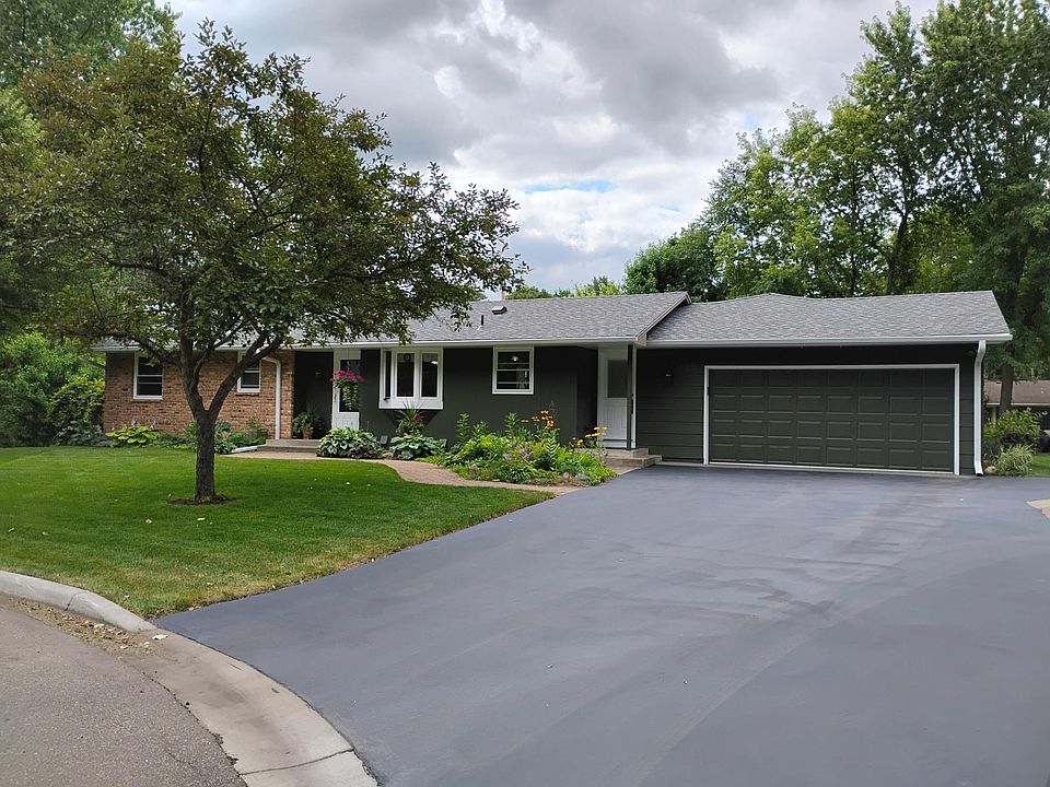 1st image of 16307 Moorland Cir