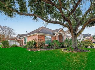 2214 Ruffian Ln, Stafford, TX 77477