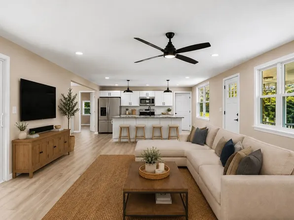 1310 Lakewood Ln, Anderson, SC 29625